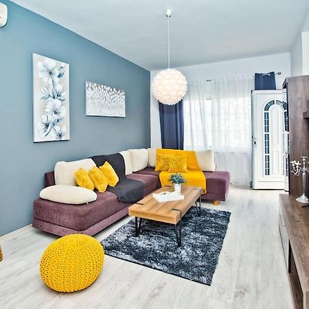 Apartman Tino With Two Sunny Terace Hvar Town Bagian luar foto