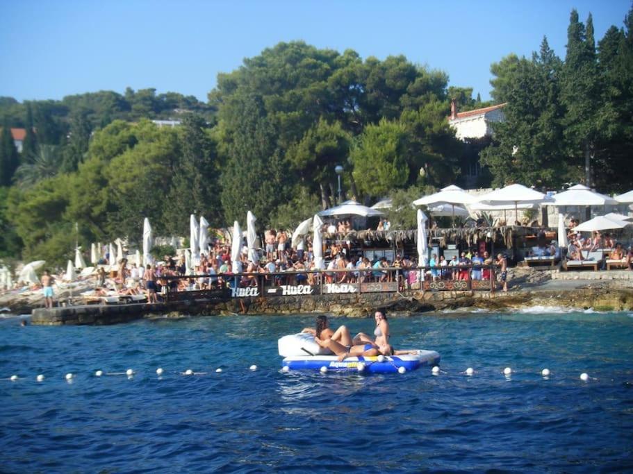 Apartman Tino With Two Sunny Terace Hvar Town Bagian luar foto