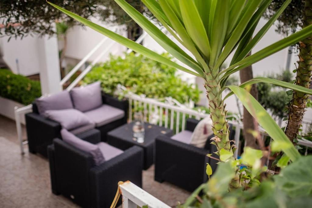 Apartman Tino With Two Sunny Terace Hvar Town Bagian luar foto