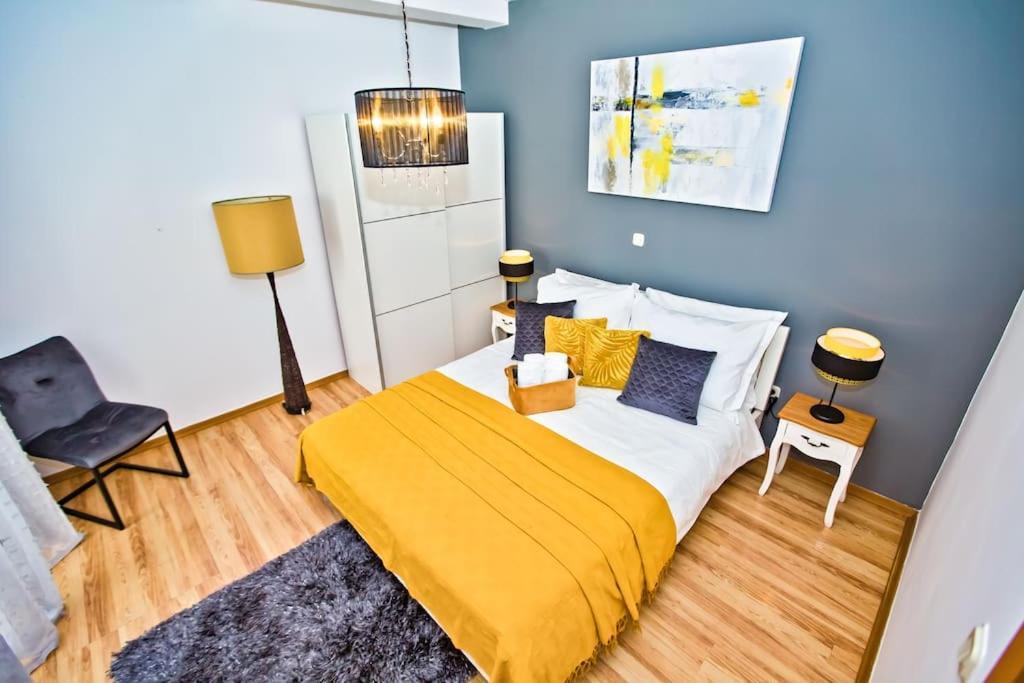 Apartman Tino With Two Sunny Terace Hvar Town Bagian luar foto