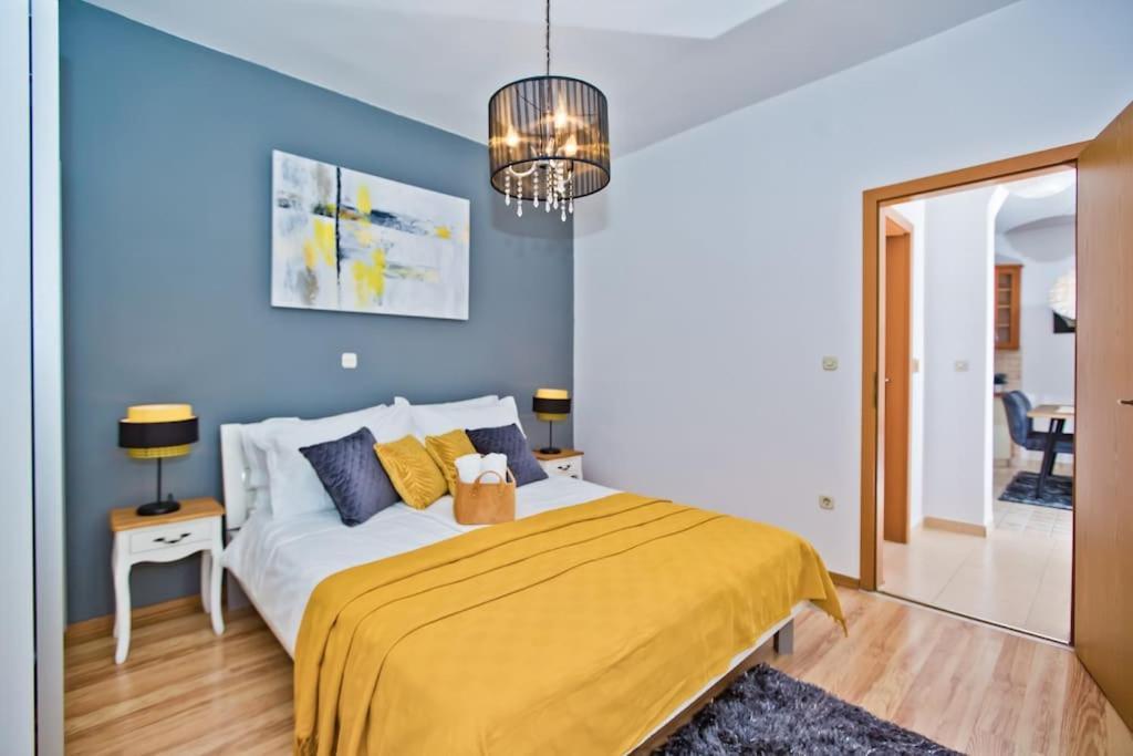 Apartman Tino With Two Sunny Terace Hvar Town Bagian luar foto
